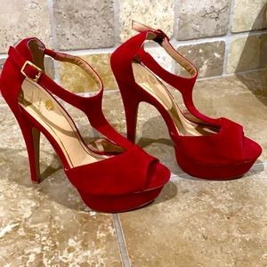 Red platform4” heal. Worn few times